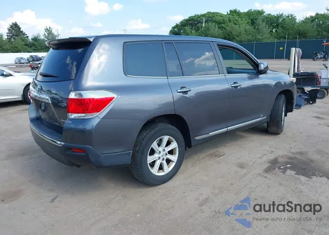 2013 Toyota Highlander Base V6 из США, поврежденный, VIN 5TDBK3EH4DS192075